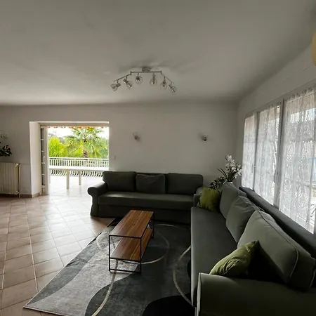 بيت للعطل House With Pool And Stunning Views In