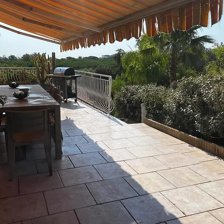 House With Pool And Stunning Views In * Fréjus