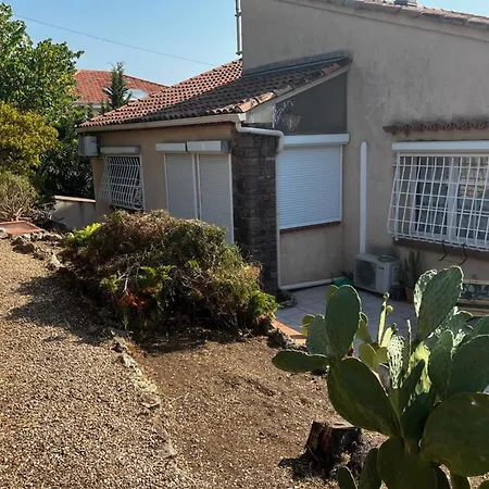 House With Pool And Stunning Views In بيت للعطل Fréjus